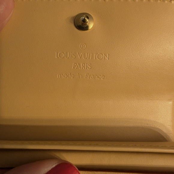 Louis Vuitton Shirley clutch and matching coin purse. - Picture 2 of 3